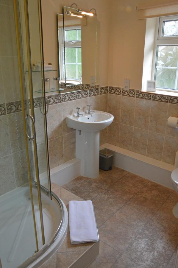Bryn Hebog Bed & Breakfast Carmarthen Ngoại thất bức ảnh