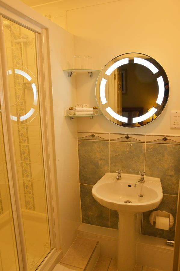 Bryn Hebog Bed & Breakfast Carmarthen Ngoại thất bức ảnh