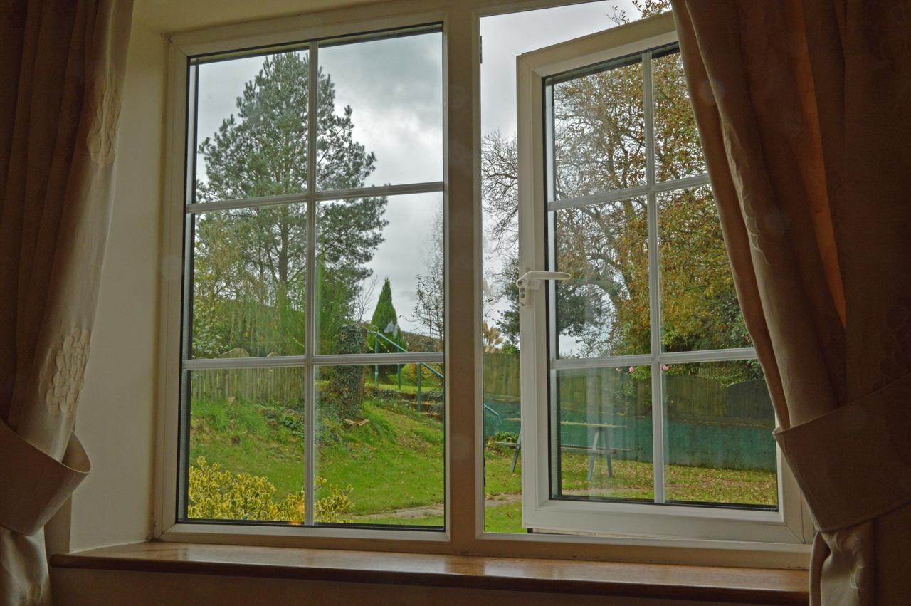 Bryn Hebog Bed & Breakfast Carmarthen Ngoại thất bức ảnh