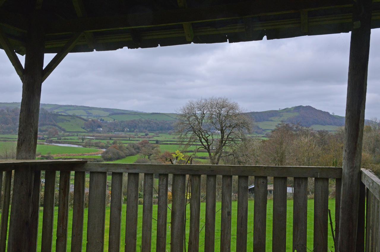 Bryn Hebog Bed & Breakfast Carmarthen Ngoại thất bức ảnh