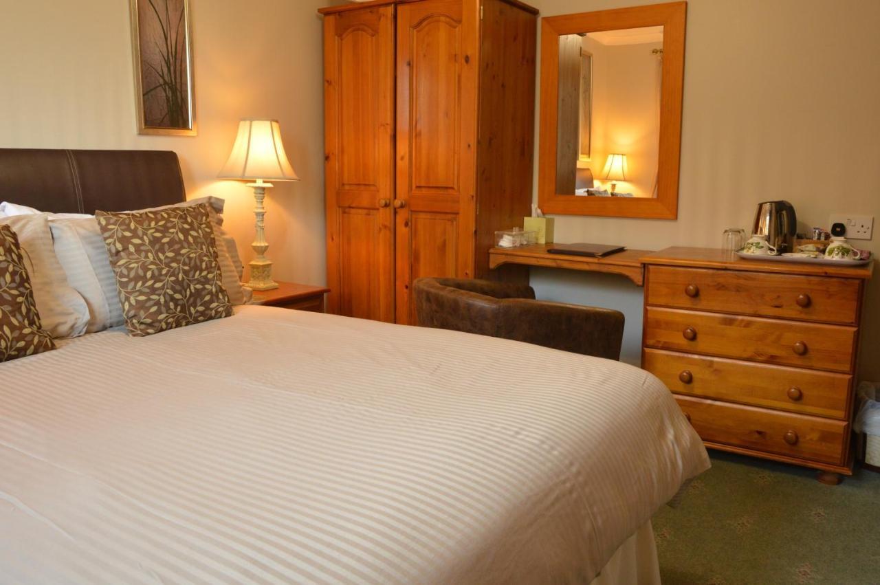 Bryn Hebog Bed & Breakfast Carmarthen Ngoại thất bức ảnh